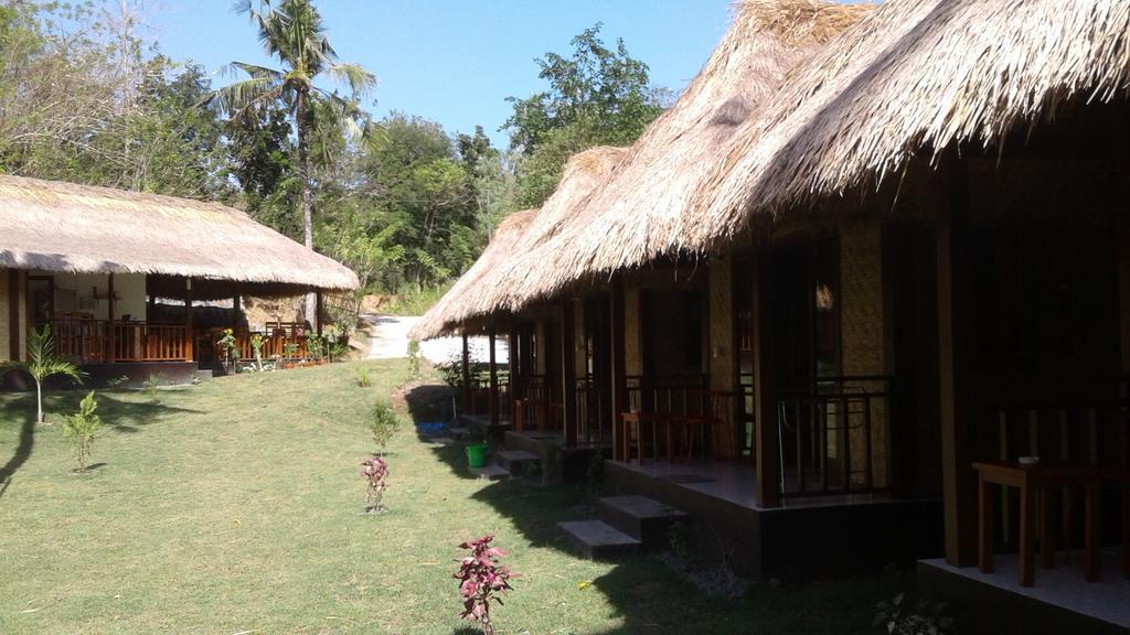 Kuta  Airas' Garden Homestay Eco Bungalows מראה חיצוני תמונה
